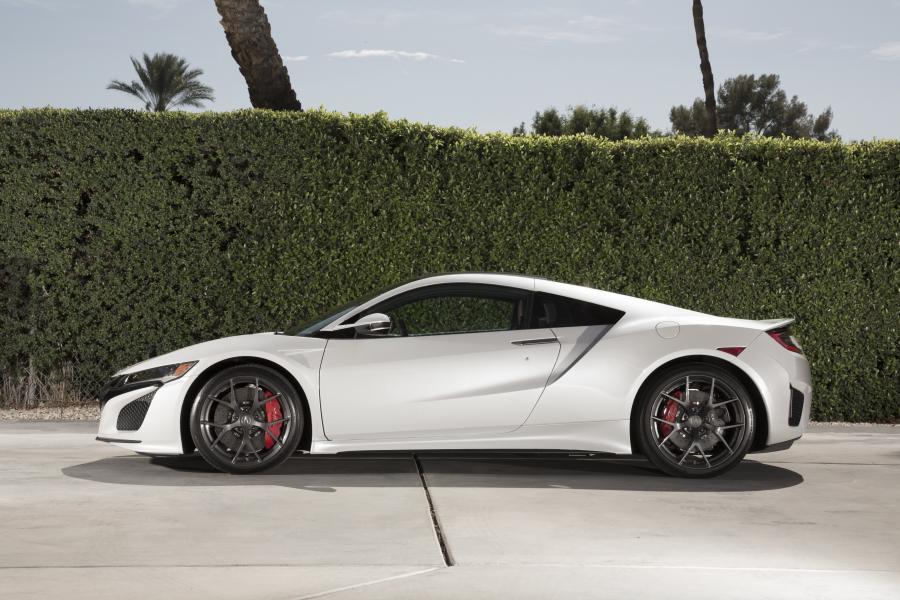  Acura NSX 2016 года  (NA) (фото 30 из 286)